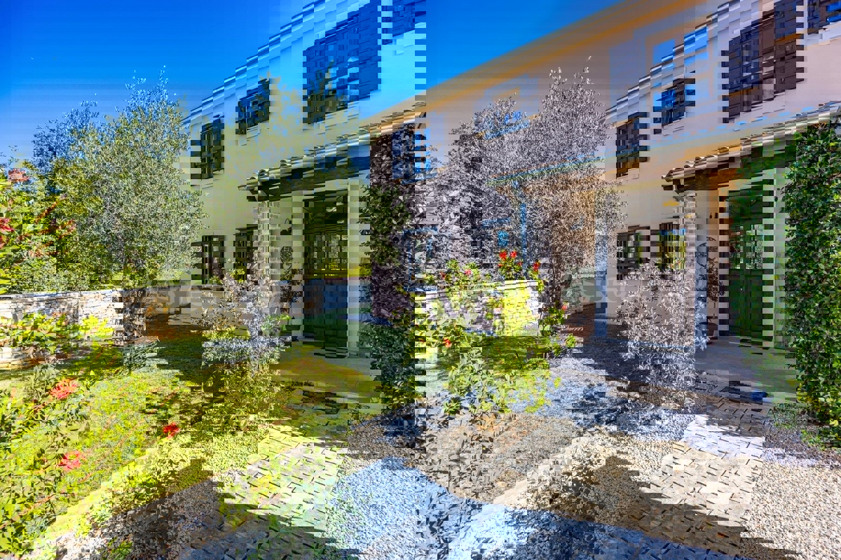 Luksuzna vila z bazenom, opremljena, vrt, garaža, Istra | 12 km od Fažane, okolica Pule