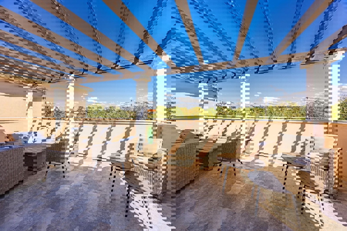 Luksuzna vila z bazenom, opremljena, vrt, garaža, Istra | 12 km od Fažane, okolica Pule