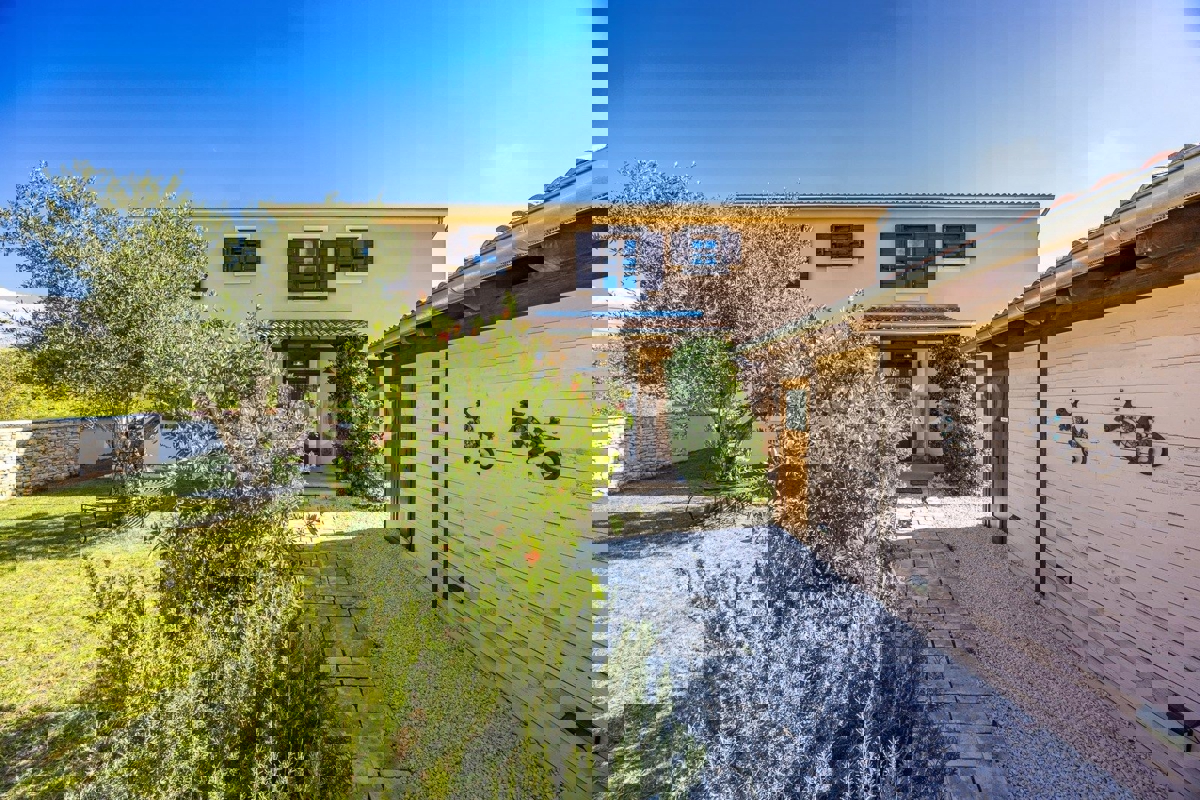 Luksuzna vila z bazenom, opremljena, vrt, garaža, Istra | 12 km od Fažane, okolica Pule