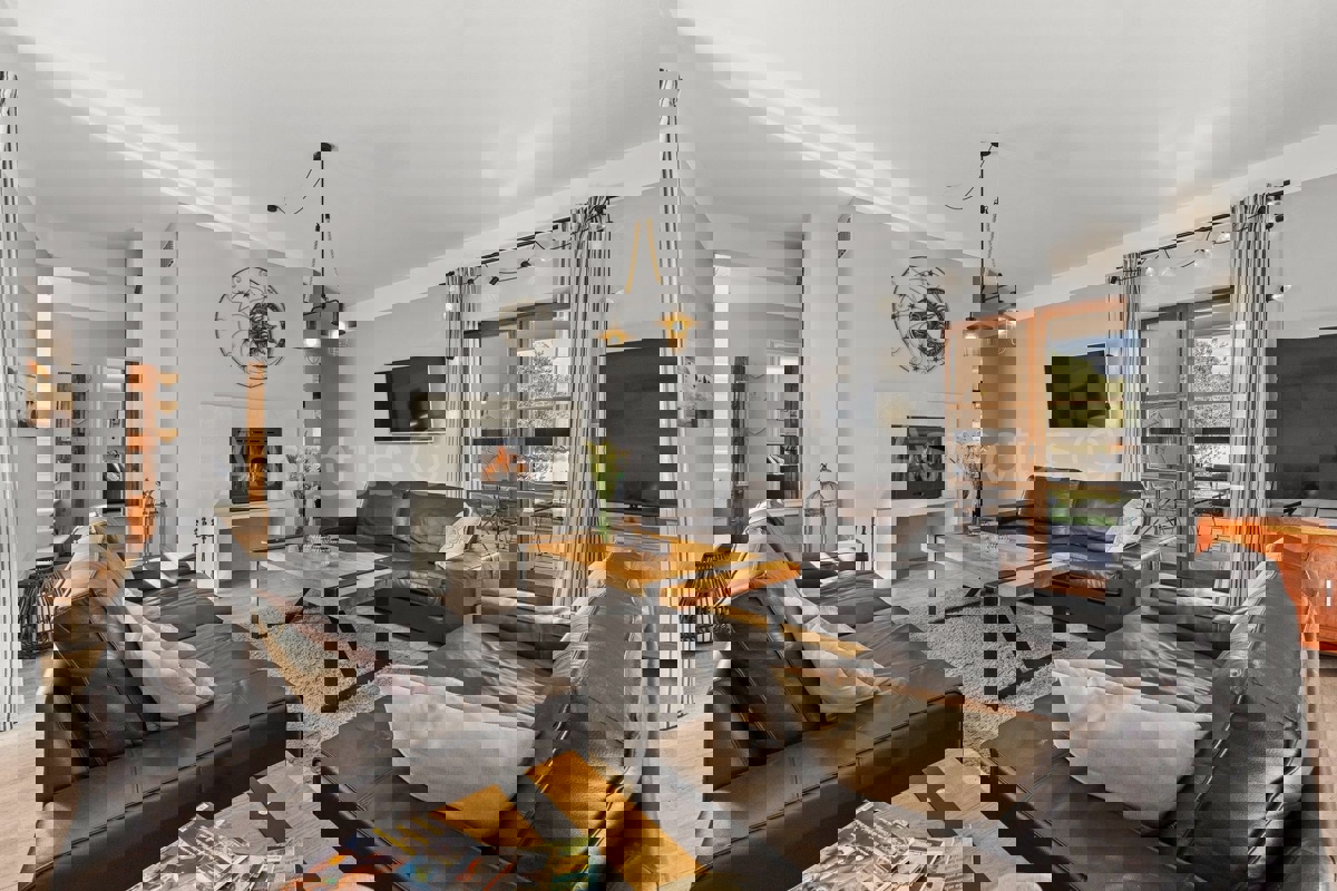 Luksuzna vila z bazenom, opremljena, vrt, garaža, Istra | 12 km od Fažane, okolica Pule