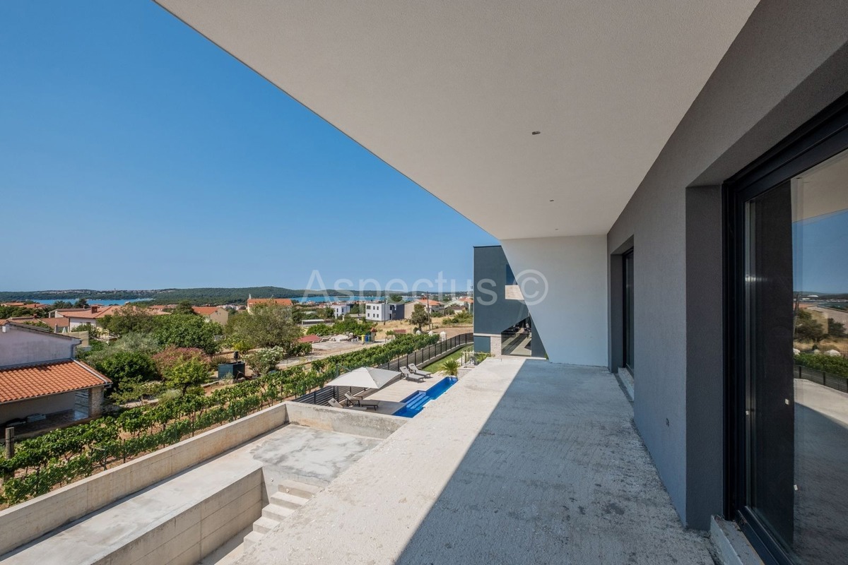 Moderna kuća,bazen,pogled more, Medulin