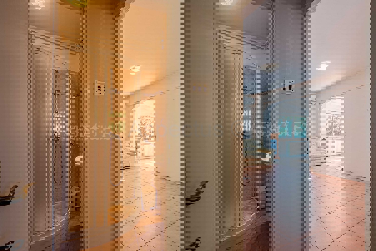 Samostojna družinska hiša, pogled na morje, Banjole, Pula | Istra