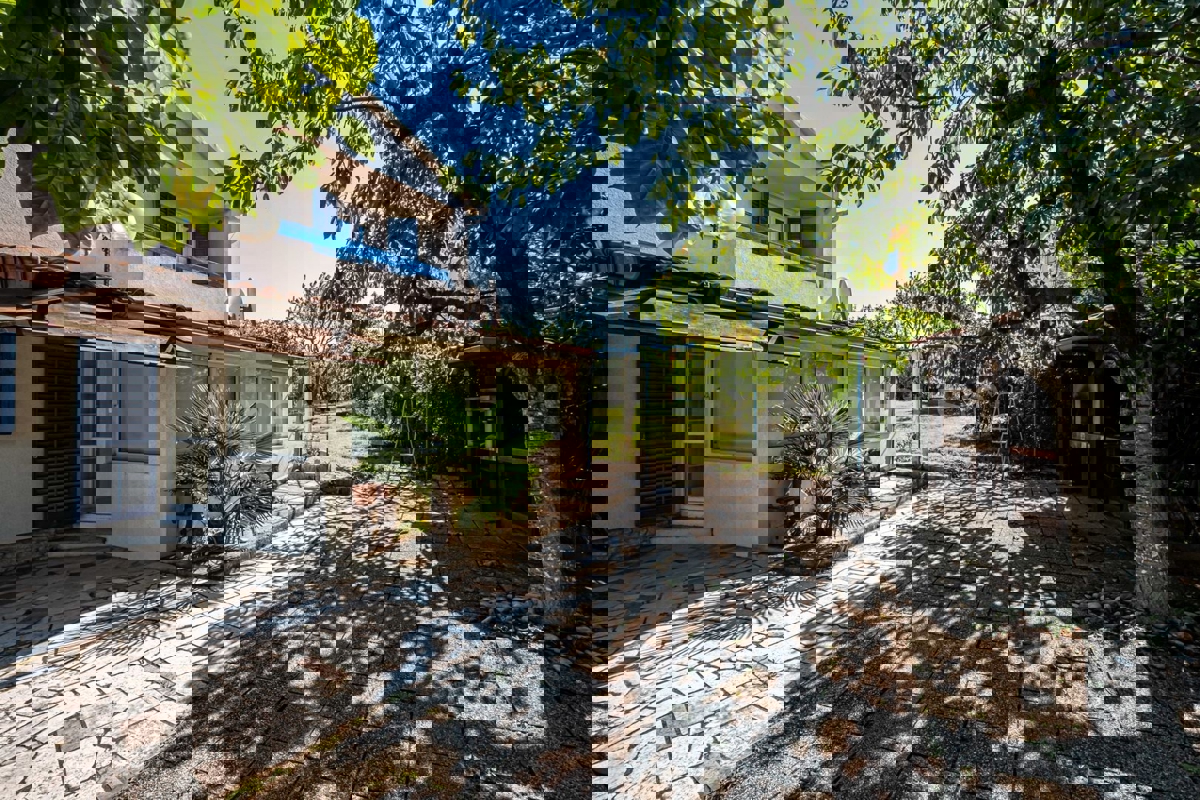 Samostojna družinska hiša, pogled na morje, Banjole, Pula | Istra