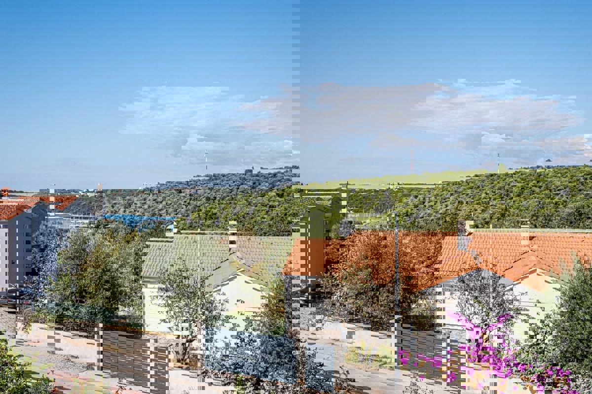 Samostojna družinska hiša, pogled na morje, Banjole, Pula | Istra