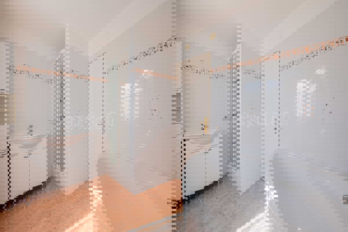 Samostojna družinska hiša, pogled na morje, Banjole, Pula | Istra