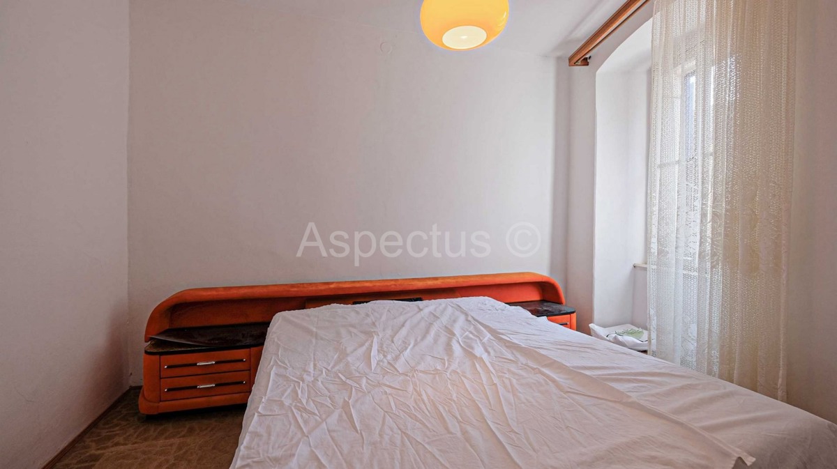 Vodnjan, Kamena kuća za život i poslovanje, Istra