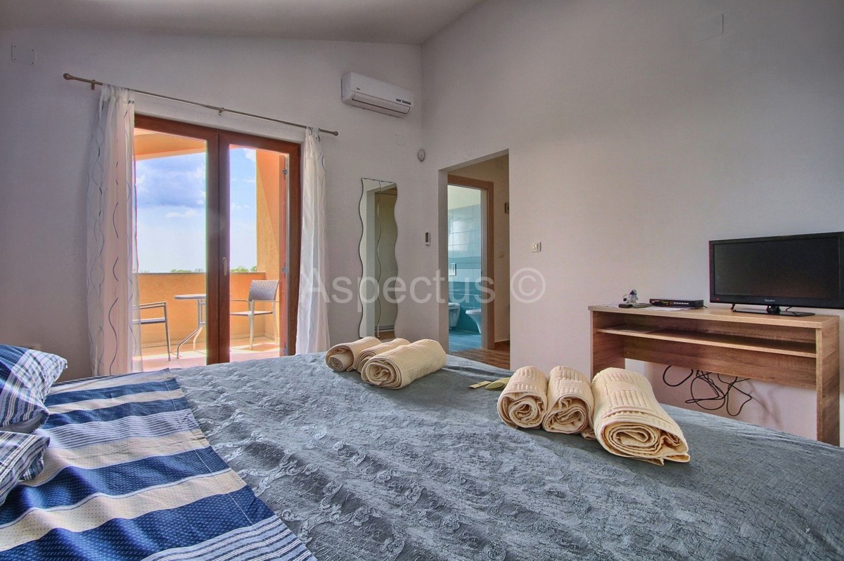 Luksuzna vila sa bazenom na mirnoj lokaciji, Svetvinčenat, Istra