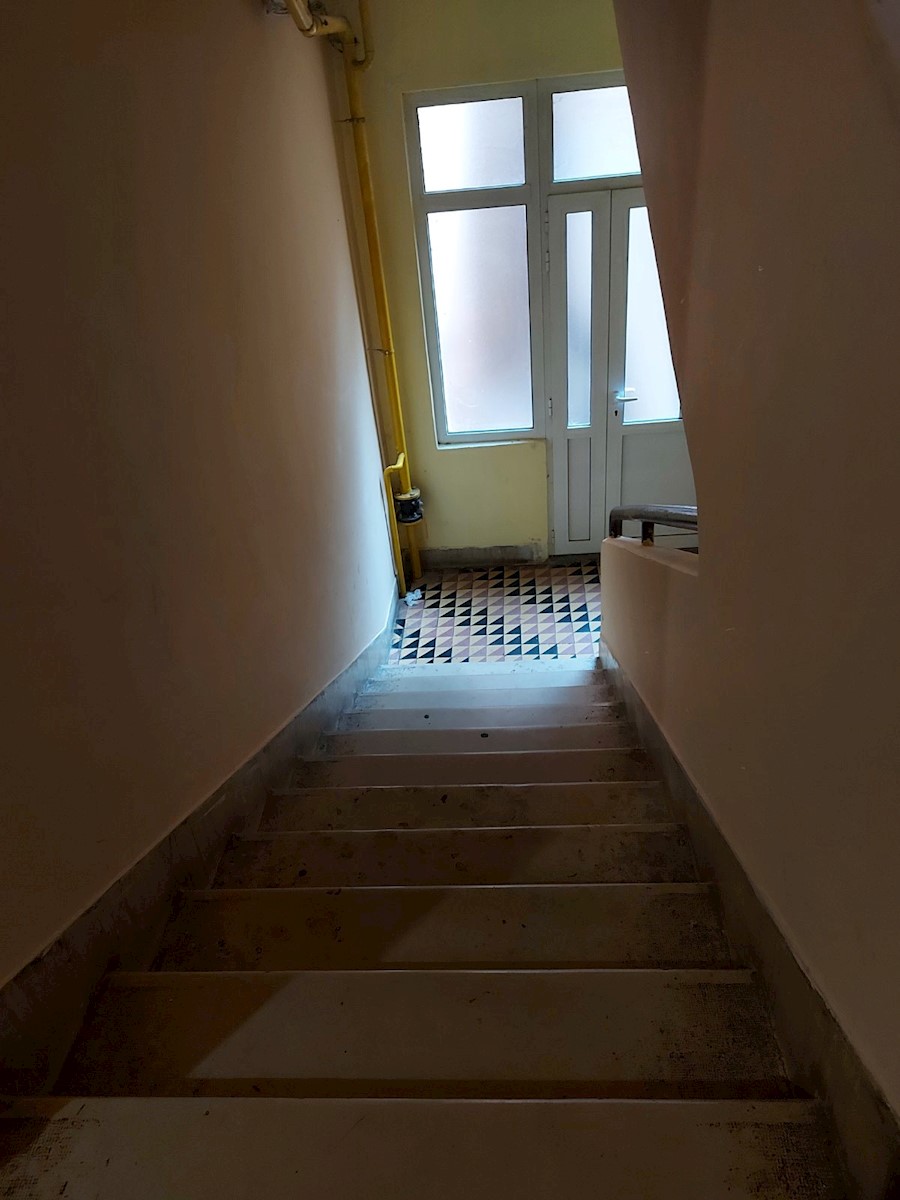 Stanovanje v centru Pule za prenovo