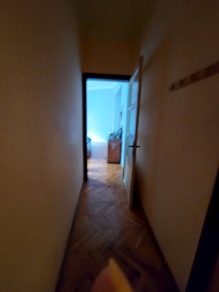 Stanovanje v centru Pule za prenovo