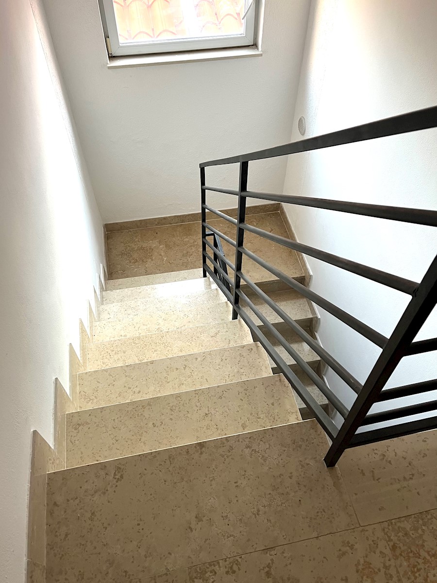 V centru Rovinja,3 studio apartmaji in majhna hiša