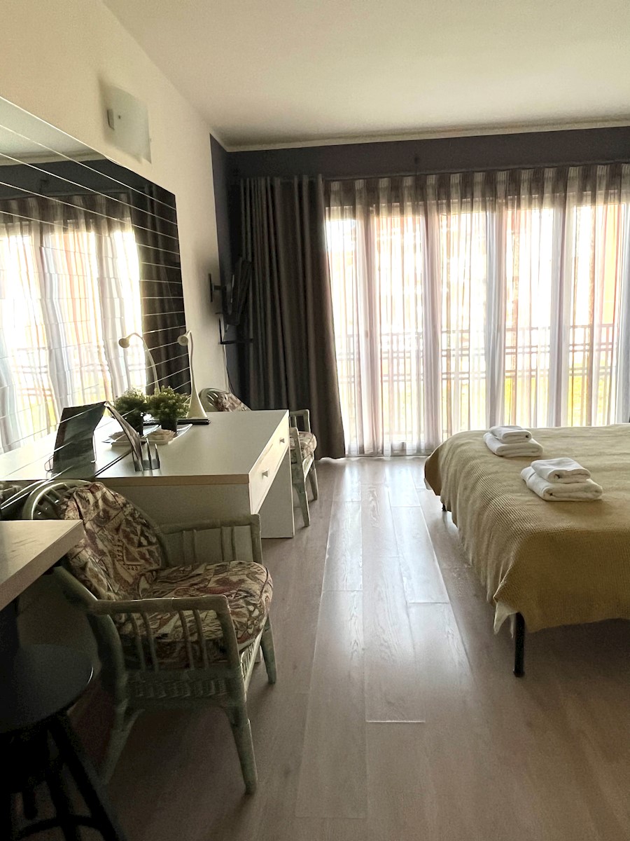 V centru Rovinja,3 studio apartmaji in majhna hiša