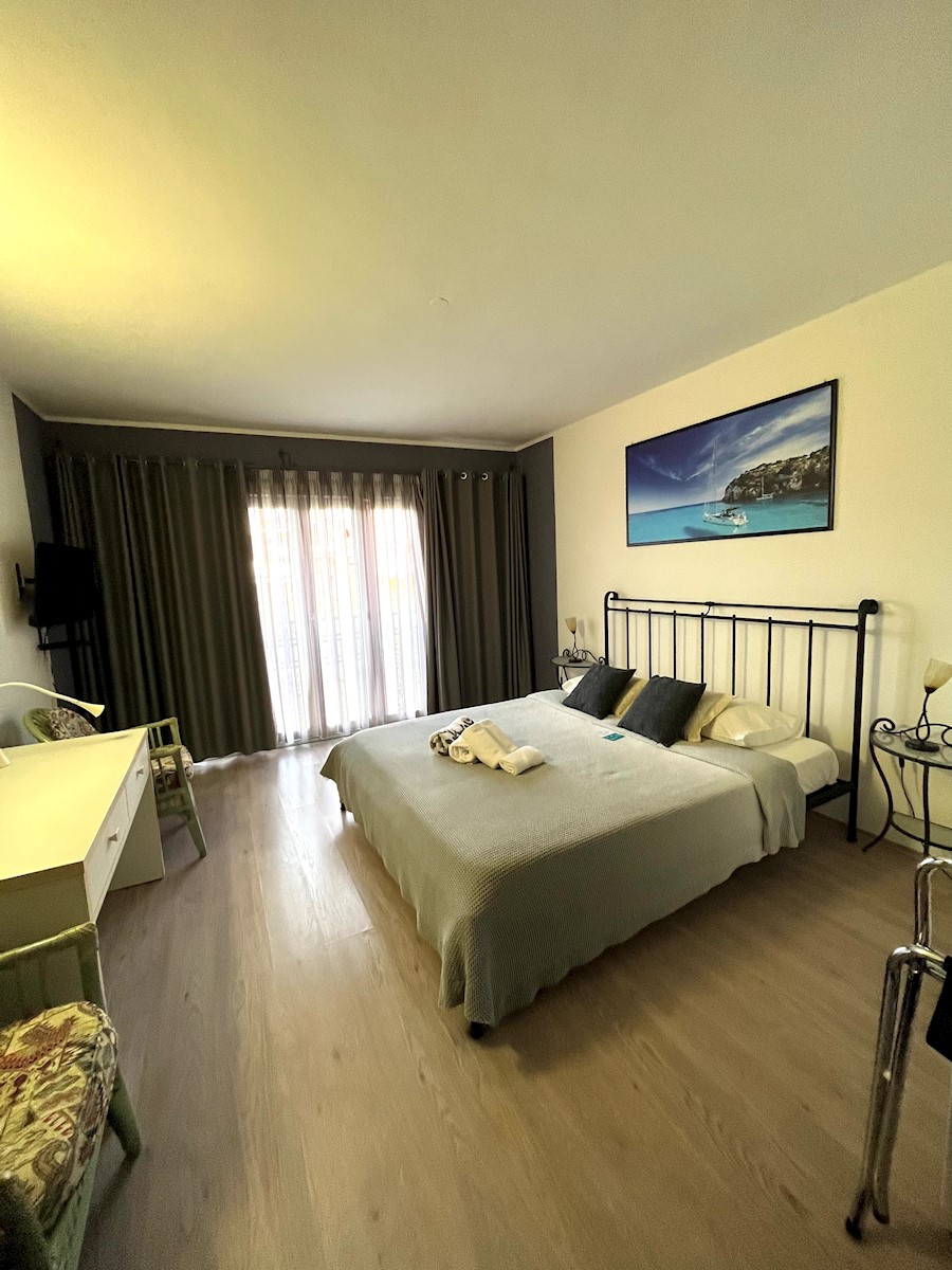 V centru Rovinja,3 studio apartmaji in majhna hiša