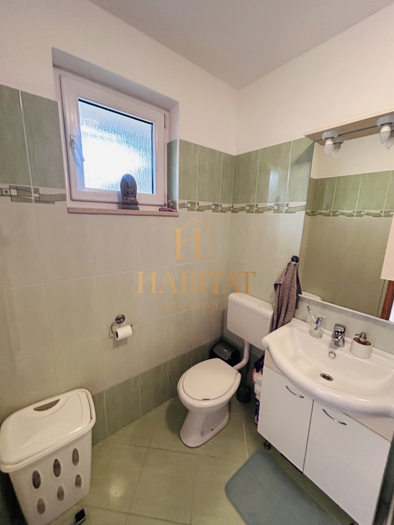 Istra, Ližnjan, apartma 44m2, 2 spalnici, pogled na morje