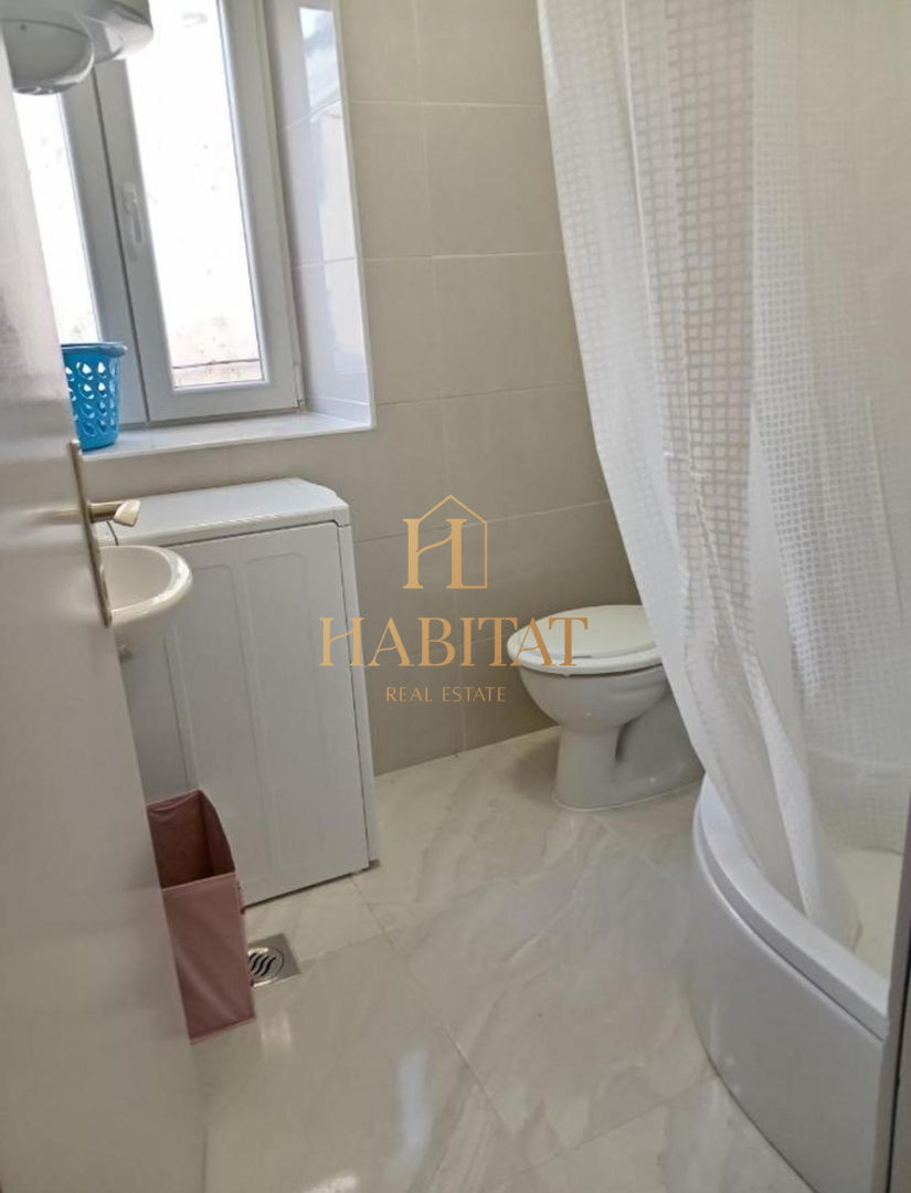 Istra, Novigrad, garsonjera 23,5m2, 20m od plaže in morja, center