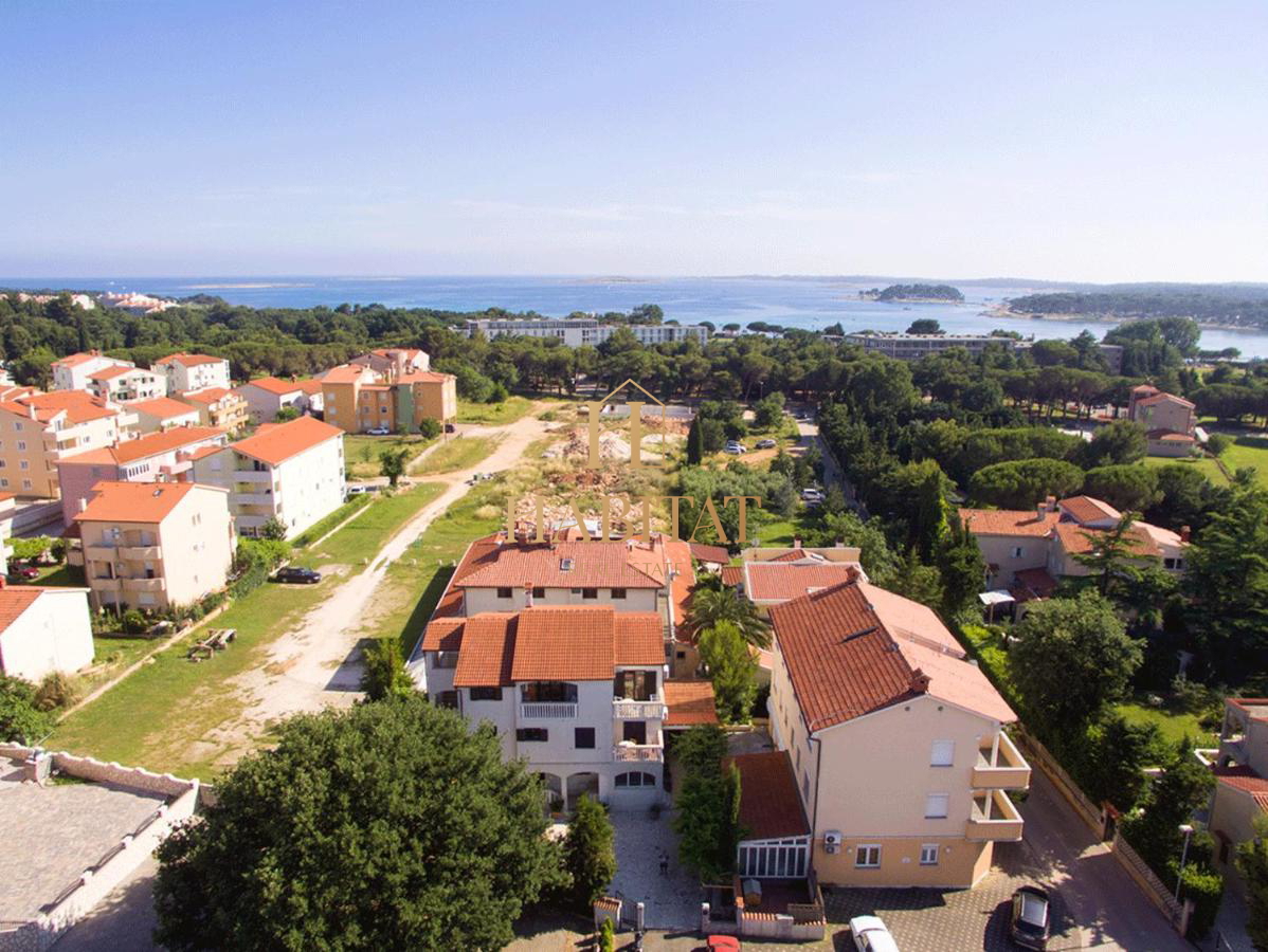 Istra, Medulin, hiša 197m2, 300m od morja