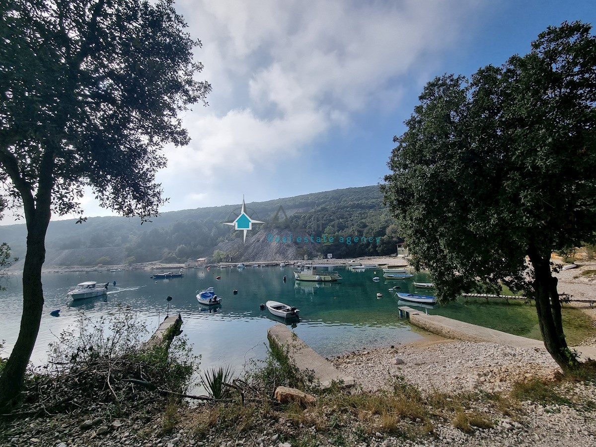 Istra, Rakalj, 70 metrov od morja, kmetijsko zemljišče 439m2