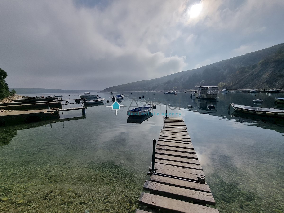 Istra, Rakalj, 70 metrov od morja, kmetijsko zemljišče 439m2