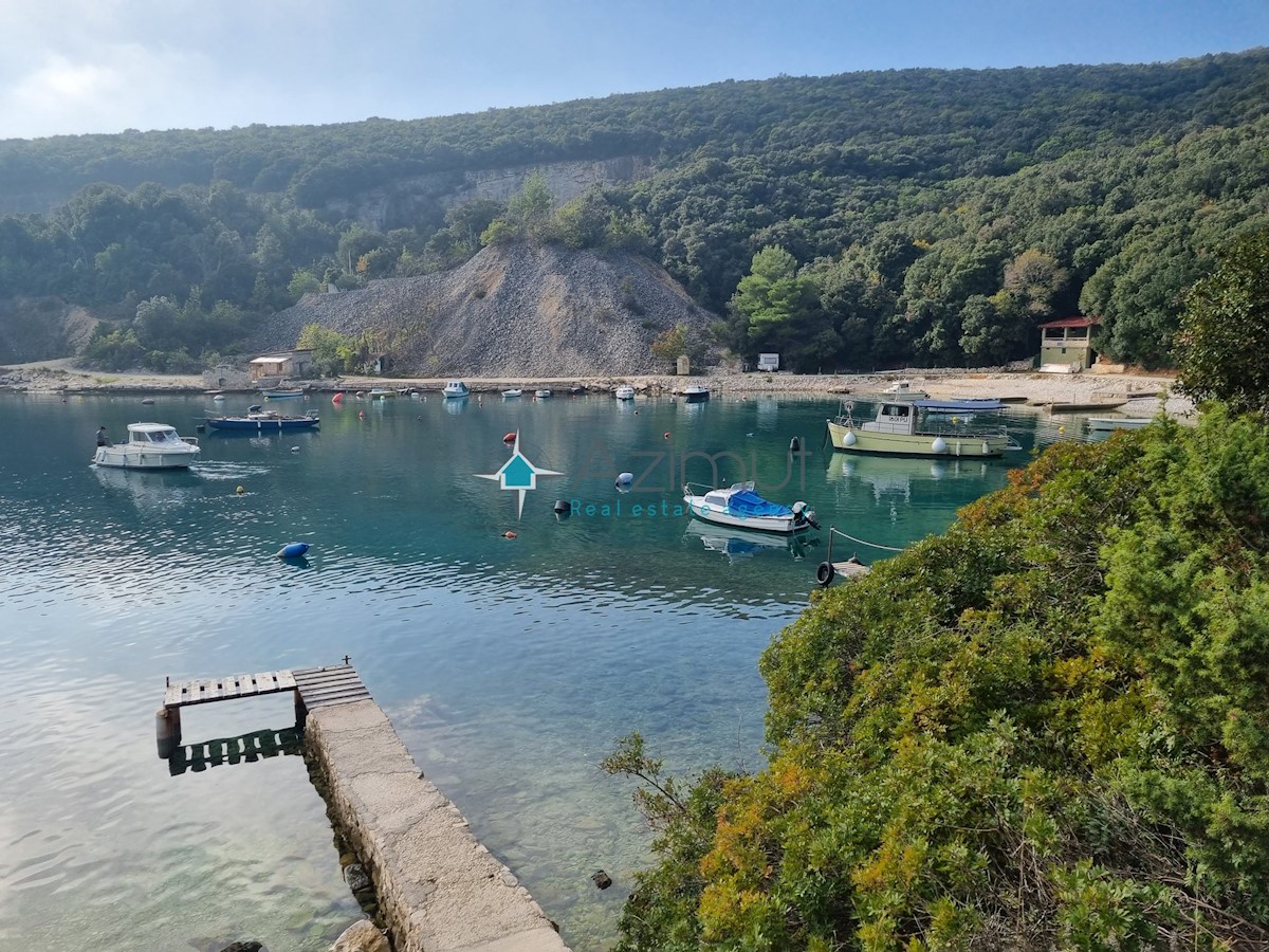 Istra, Rakalj, 70 metrov od morja, kmetijsko zemljišče 439m2