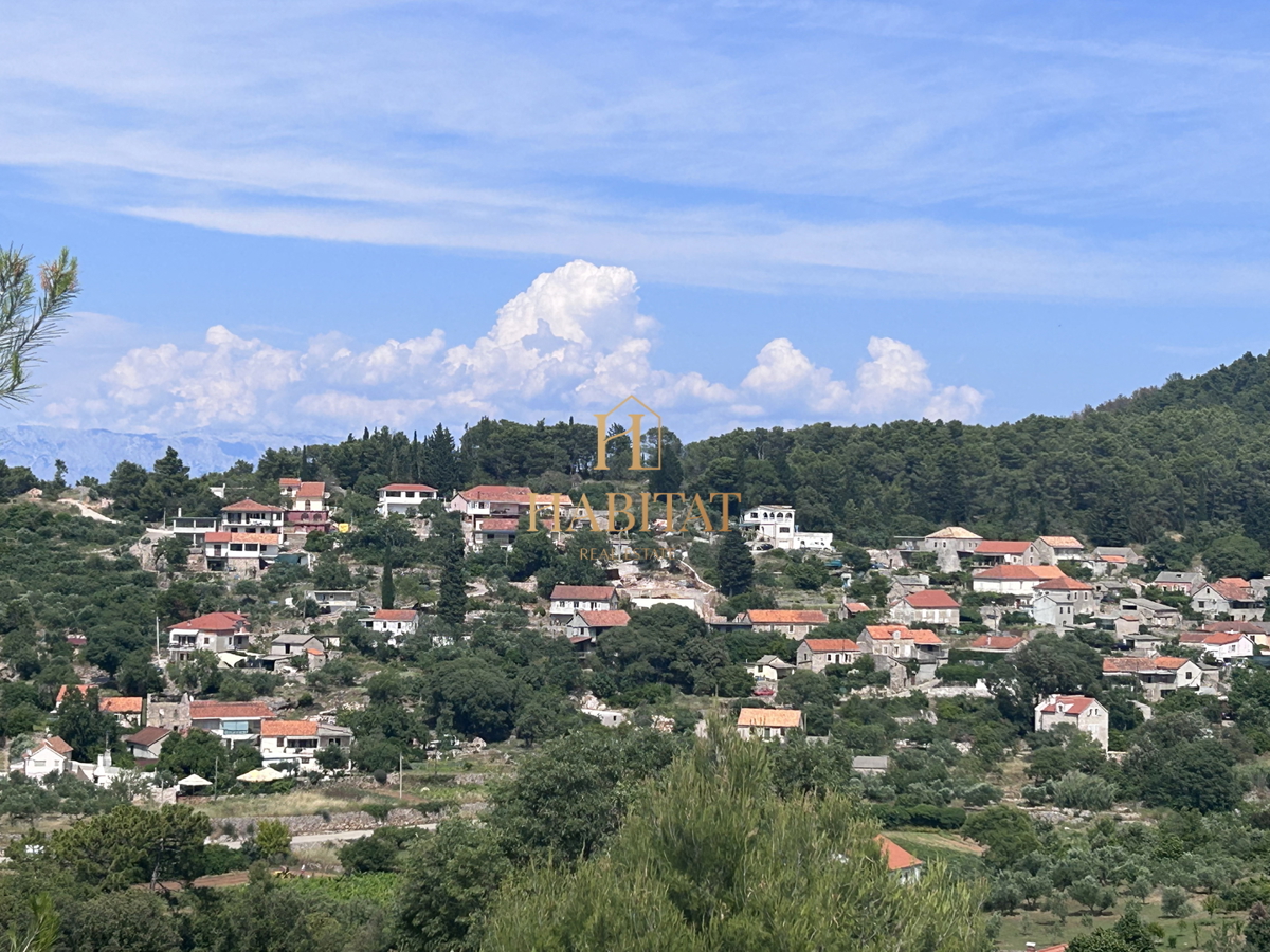 Dalmacija, Hvar, Dol Sv.Ana, hiša 46m2 z zazidljivo parcelo 650m2