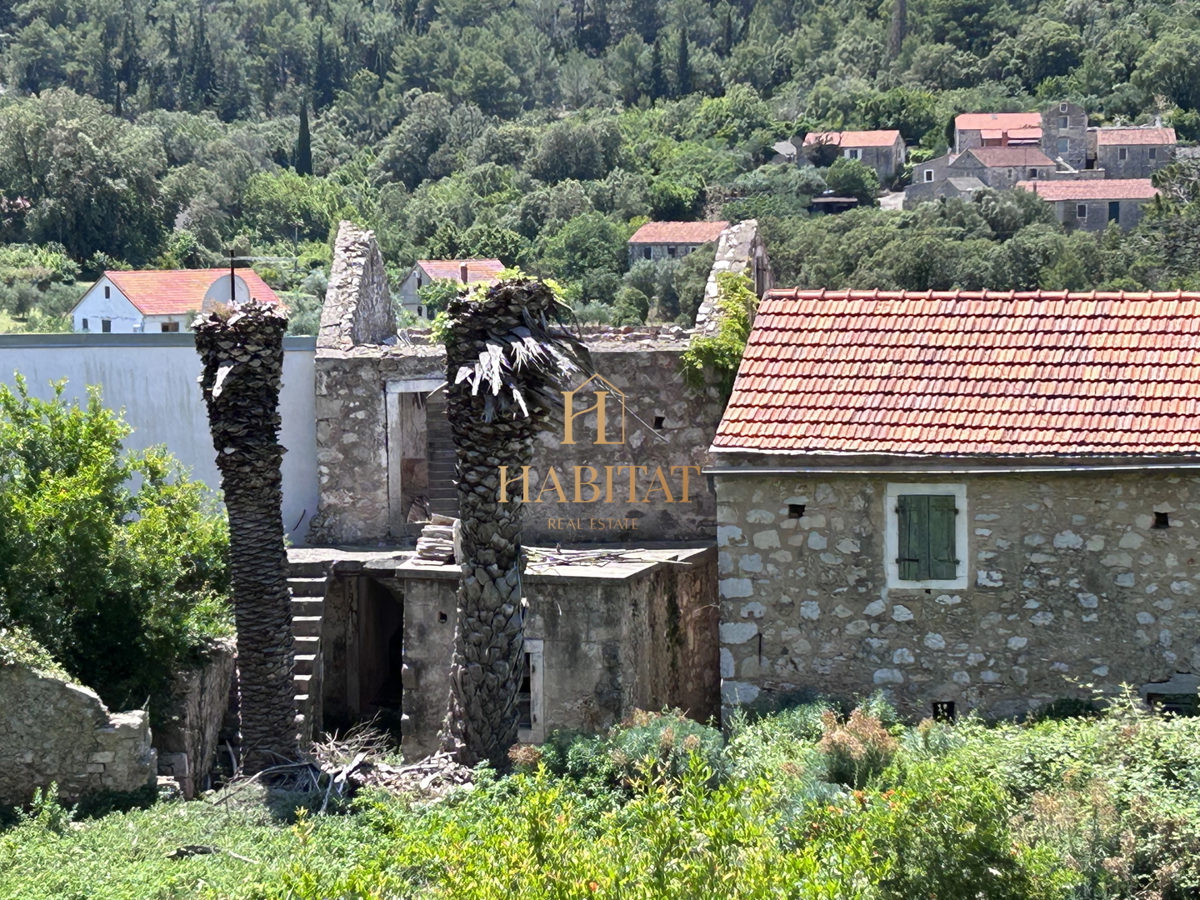 Dalmacija, Hvar, Dol Sv.Ana, hiša 46m2 z zazidljivo parcelo 650m2