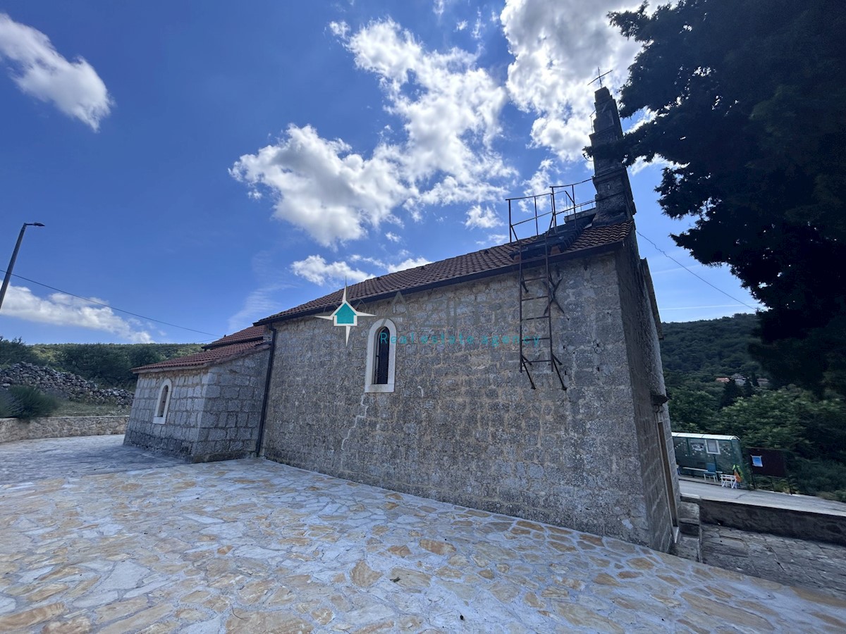 Dalmacija, Hvar, Dol Sv.Ana, hiša 46m2 z zazidljivo parcelo 650m2