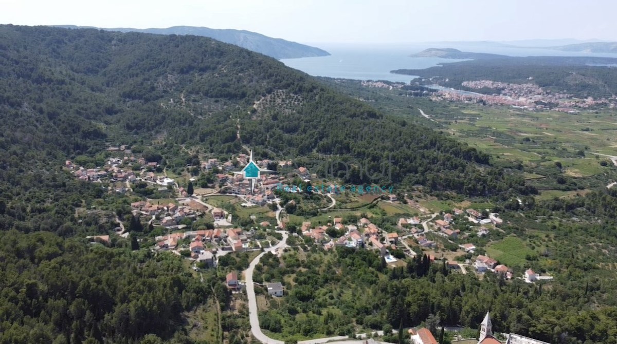 Dalmacija, Hvar, Dol Sv.Ana, hiša 46m2 z zazidljivo parcelo 650m2