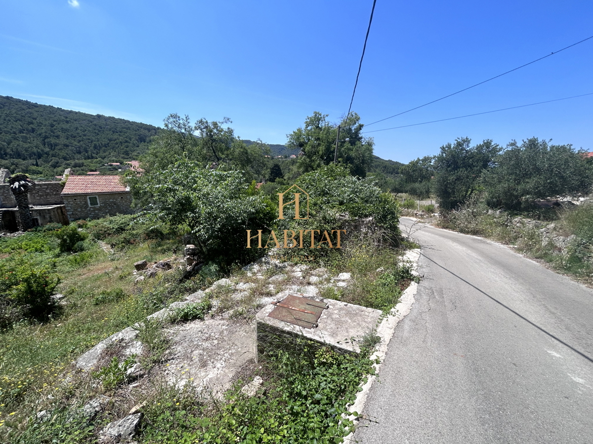 Dalmacija, Hvar, Dol Sv.Ana, hiša 46m2 z zazidljivo parcelo 650m2