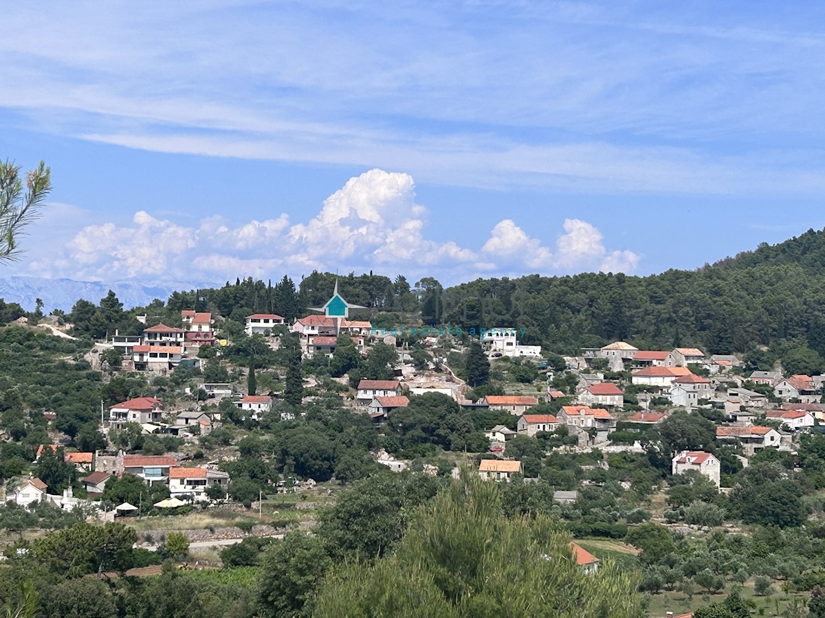 Dalmacija, Hvar, Dol Sv.Ana, hiša 46m2 z zazidljivo parcelo 650m2