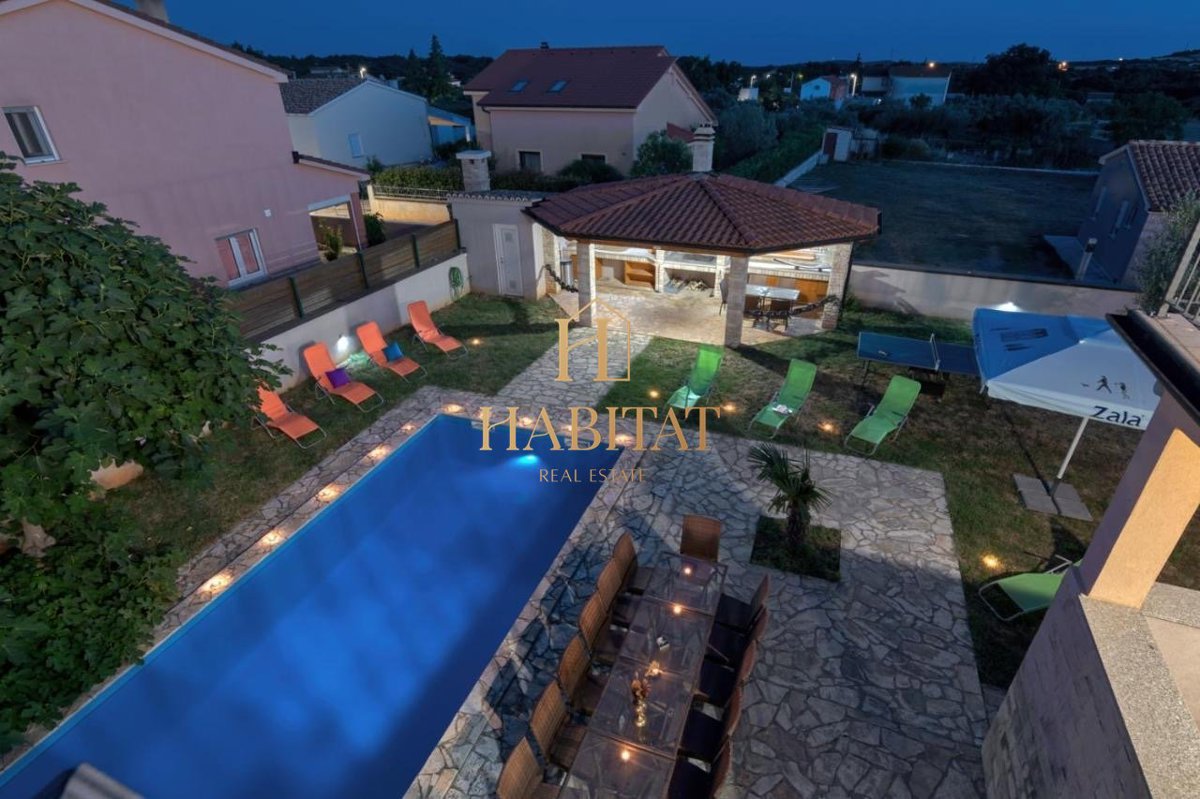 Istra, Ližnjan, Vila 450m2 z bazenom