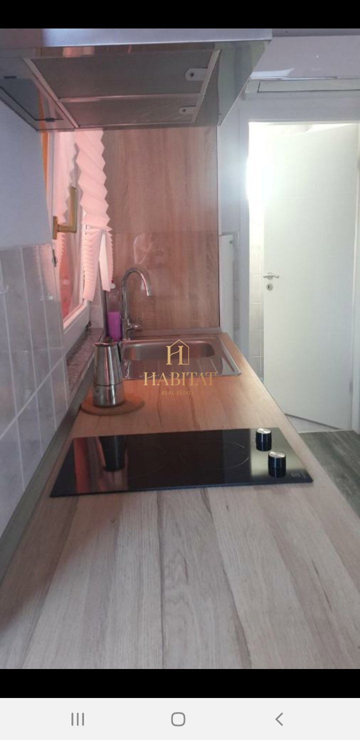 Istra, Valica, samostojna hiša s 4 apartmaji