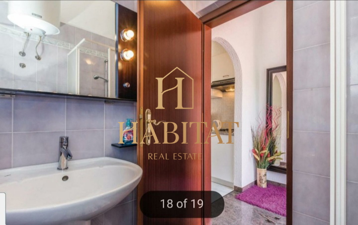 Istra, Valica, samostojna hiša s 4 apartmaji