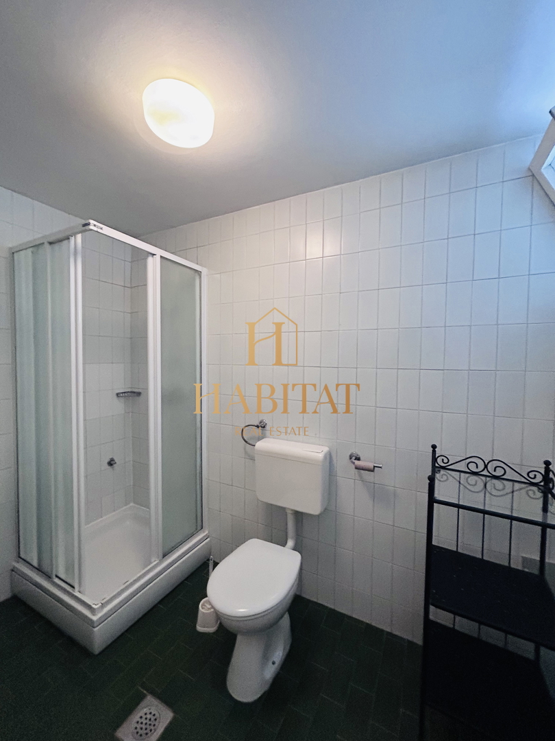 Istra, Medulin, Pješčana Uvala, Vila 330m2 s 6 apartmaji, apartma 140m2