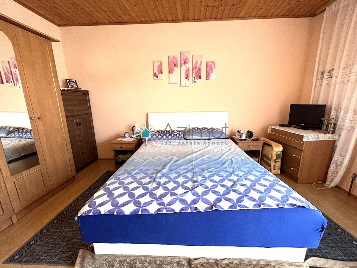 Zagreb, Kustošija, prodaja, hiša 218m2, 3 apartmaji, 1 garsonjera, vodnjak