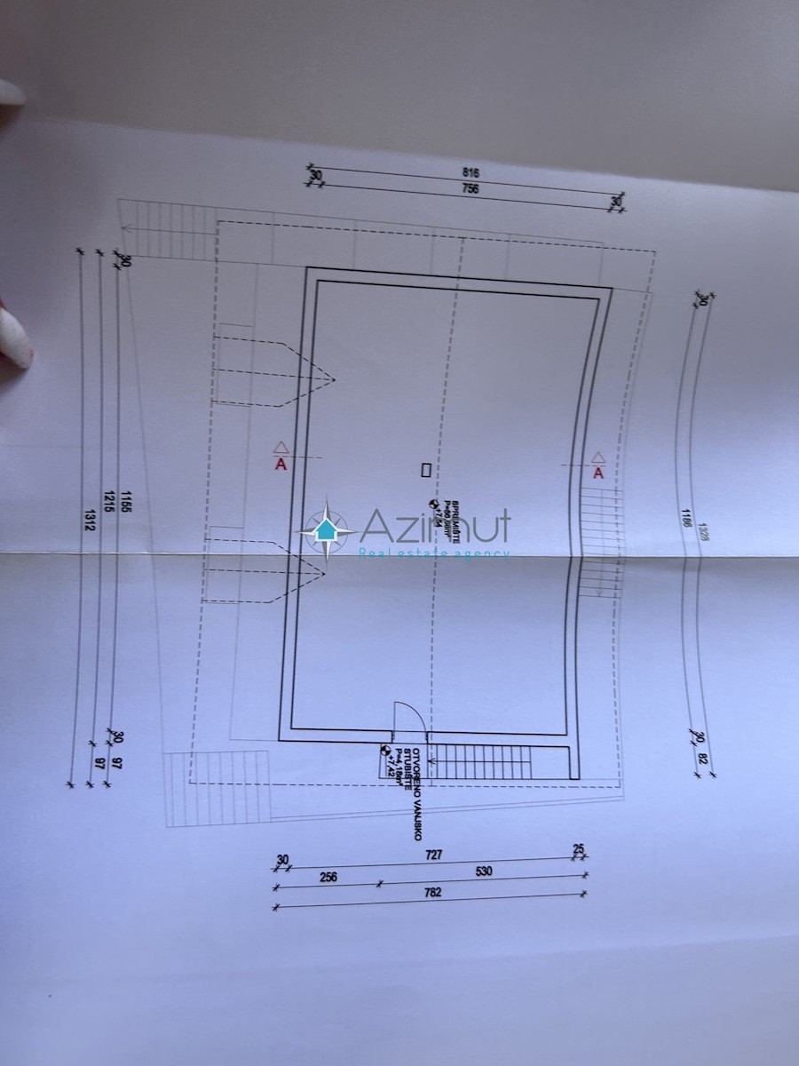 Zagreb, Kustošija, prodaja, hiša 218m2, 3 apartmaji, 1 garsonjera, vodnjak