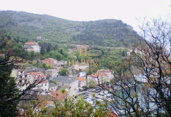 Jablanac, gradbeno zemljišče 439m2, 100m od morja, pogled na morje