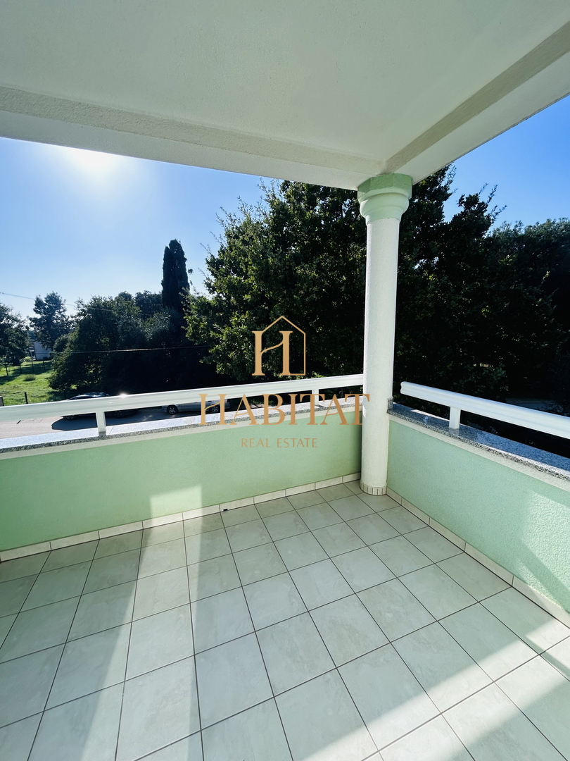 Istra, Medulin, apartma 39m2, 2 spalnici, balkon, parkirišče