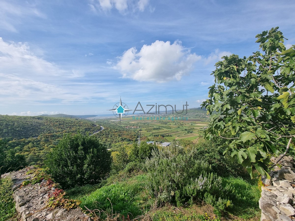 Istra, Kaštel, UNIKATNA Vila s čudovitim pogledom na morje