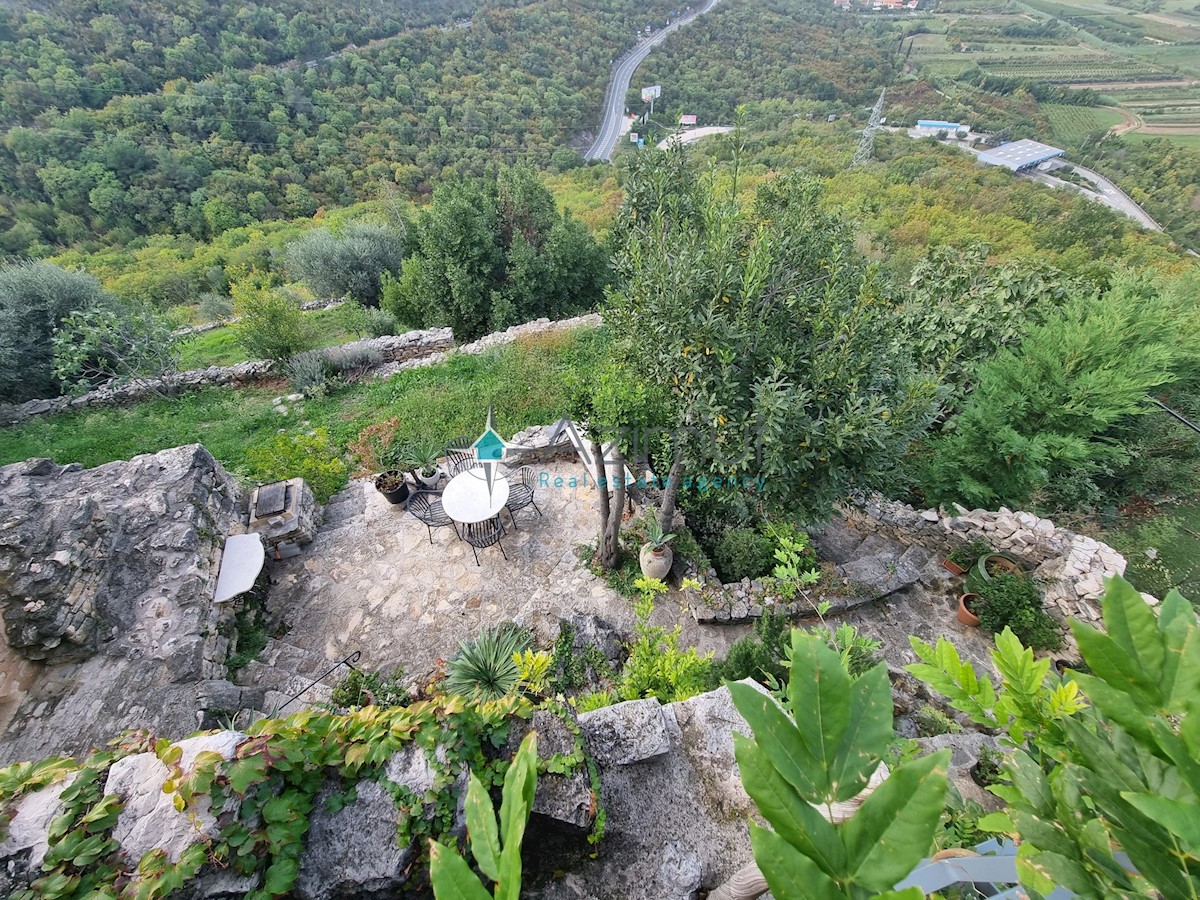 Istra, Kaštel, UNIKATNA Vila s čudovitim pogledom na morje