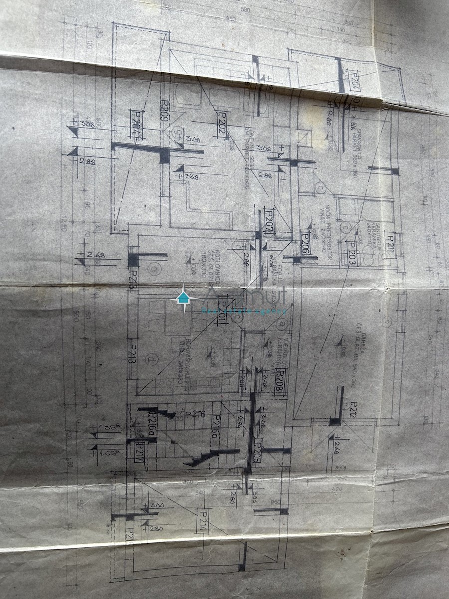 Istra, Umag, Marija Na Krasu, hiša 420m2 s terasami, vrt 1644m2, 2 garaži, pogled na morje