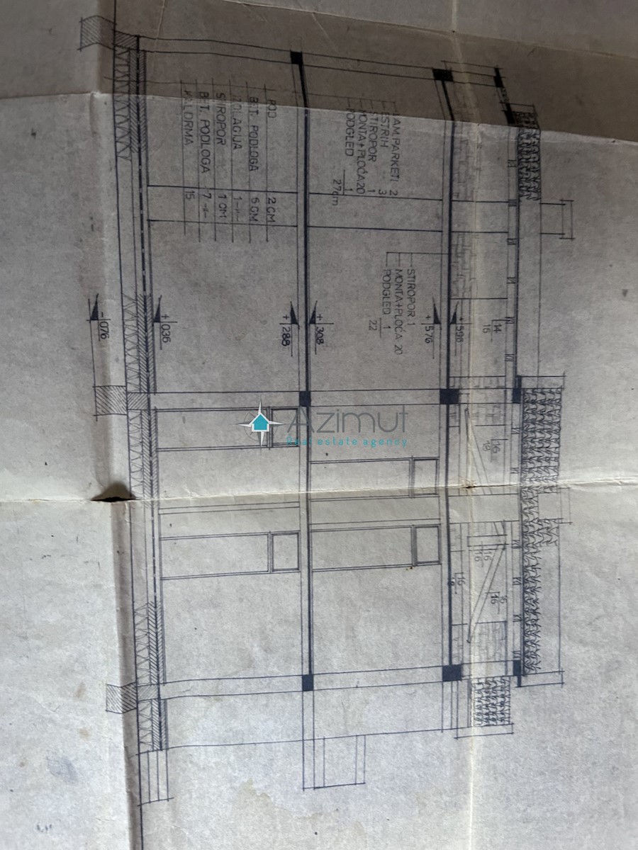 Istra, Umag, Marija Na Krasu, hiša 420m2 s terasami, vrt 1644m2, 2 garaži, pogled na morje