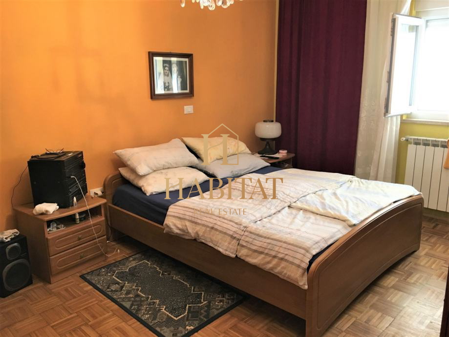 Istra, Banjole, hiša 540m2 s 4 apartmaji le 200m od morja