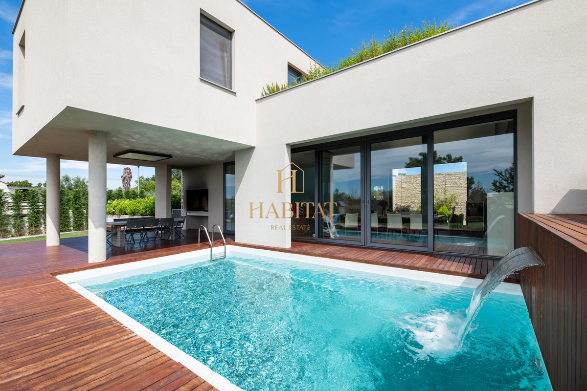 Istra, Zambratija, luksuzna vila 420 m2, 4 spalnice, 4 kopalnice, garaža