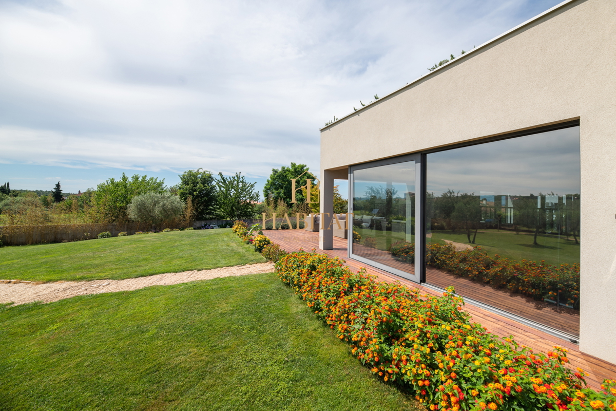 Istra, Zambratija, luksuzna vila 420 m2, 4 spalnice, 4 kopalnice, garaža