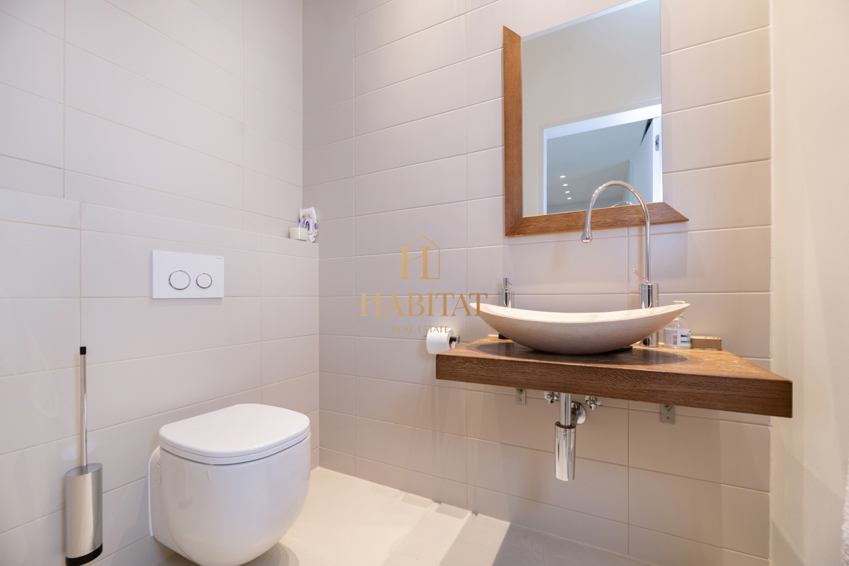 Istra, Zambratija, luksuzna vila 420 m2, 4 spalnice, 4 kopalnice, garaža