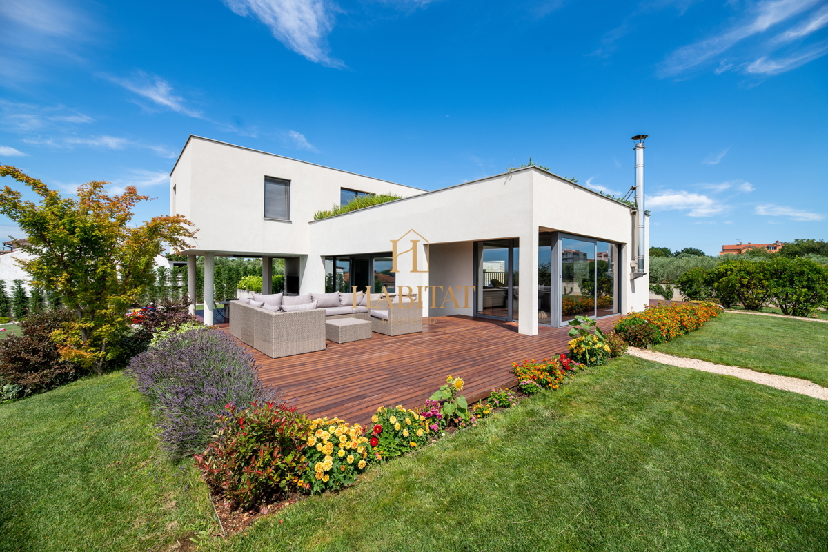 Istra, Zambratija, luksuzna vila 420 m2, 4 spalnice, 4 kopalnice, garaža