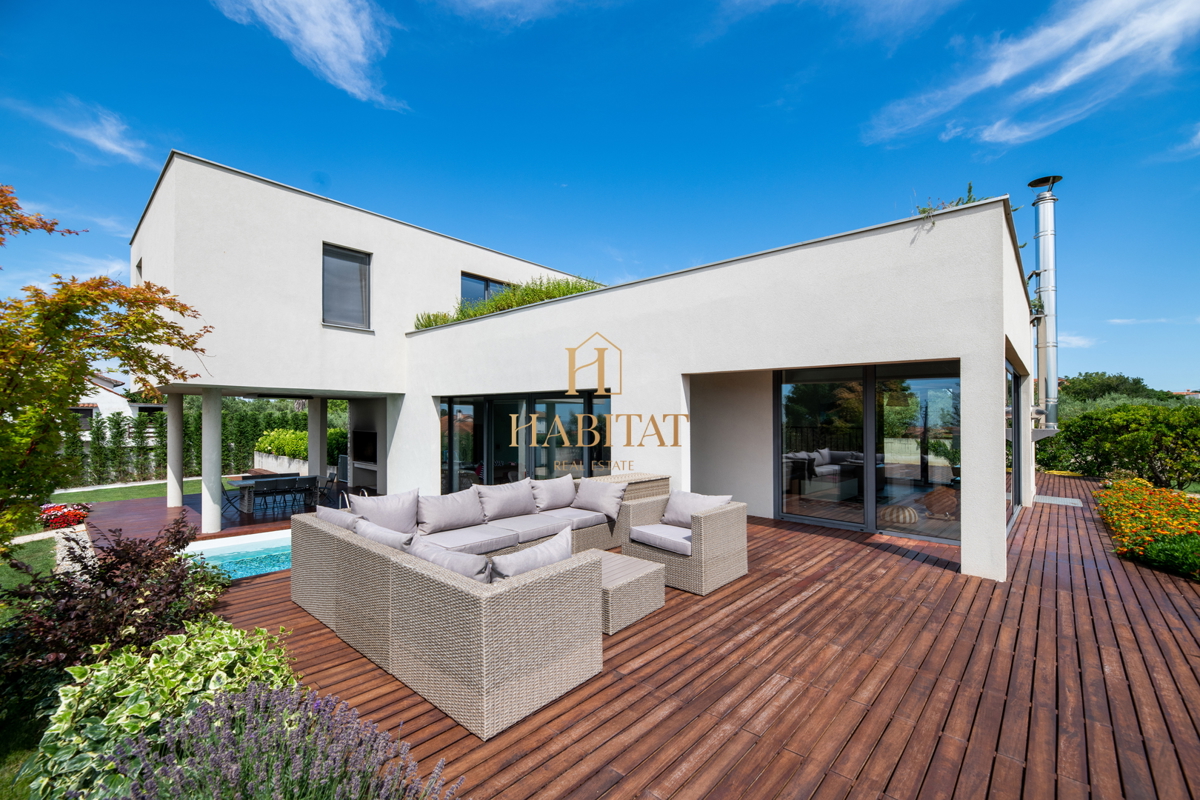 Istra, Zambratija, luksuzna vila 420 m2, 4 spalnice, 4 kopalnice, garaža