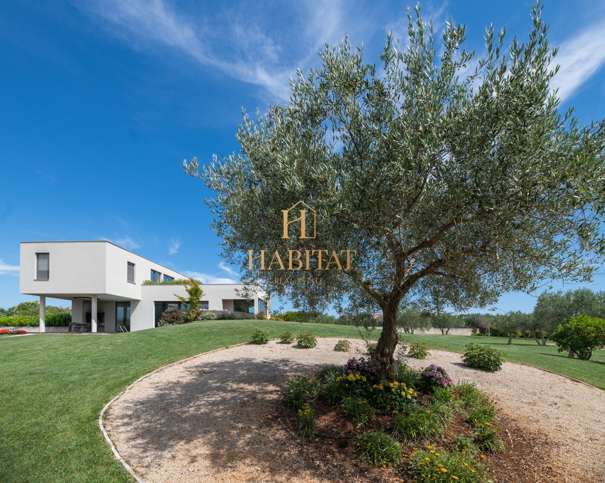 Istra, Zambratija, luksuzna vila 420 m2, 4 spalnice, 4 kopalnice, garaža