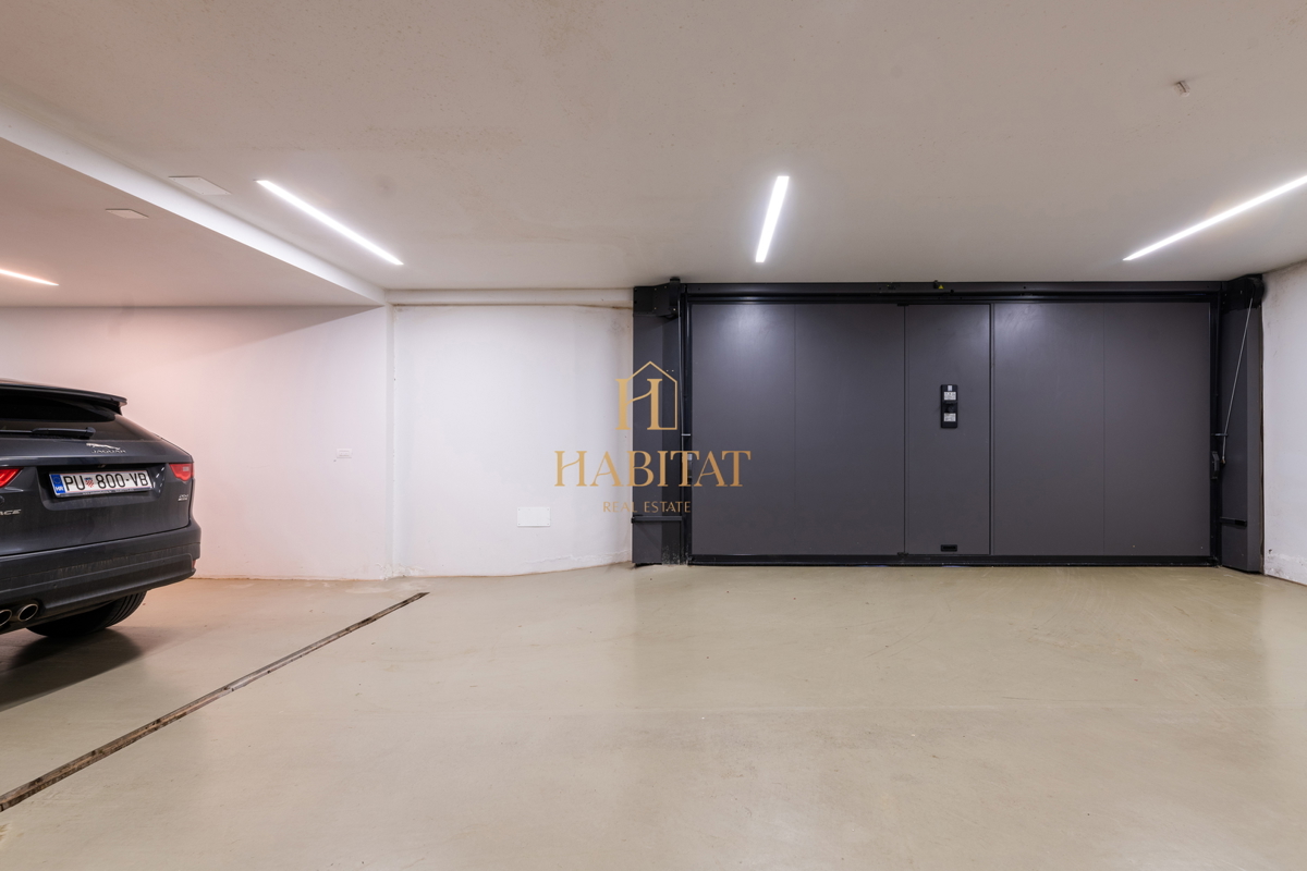 Istra, Zambratija, luksuzna vila 420 m2, 4 spalnice, 4 kopalnice, garaža