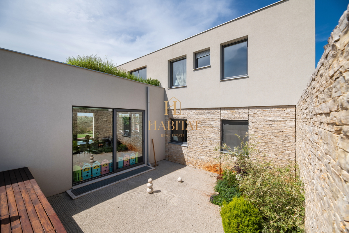 Istra, Zambratija, luksuzna vila 420 m2, 4 spalnice, 4 kopalnice, garaža