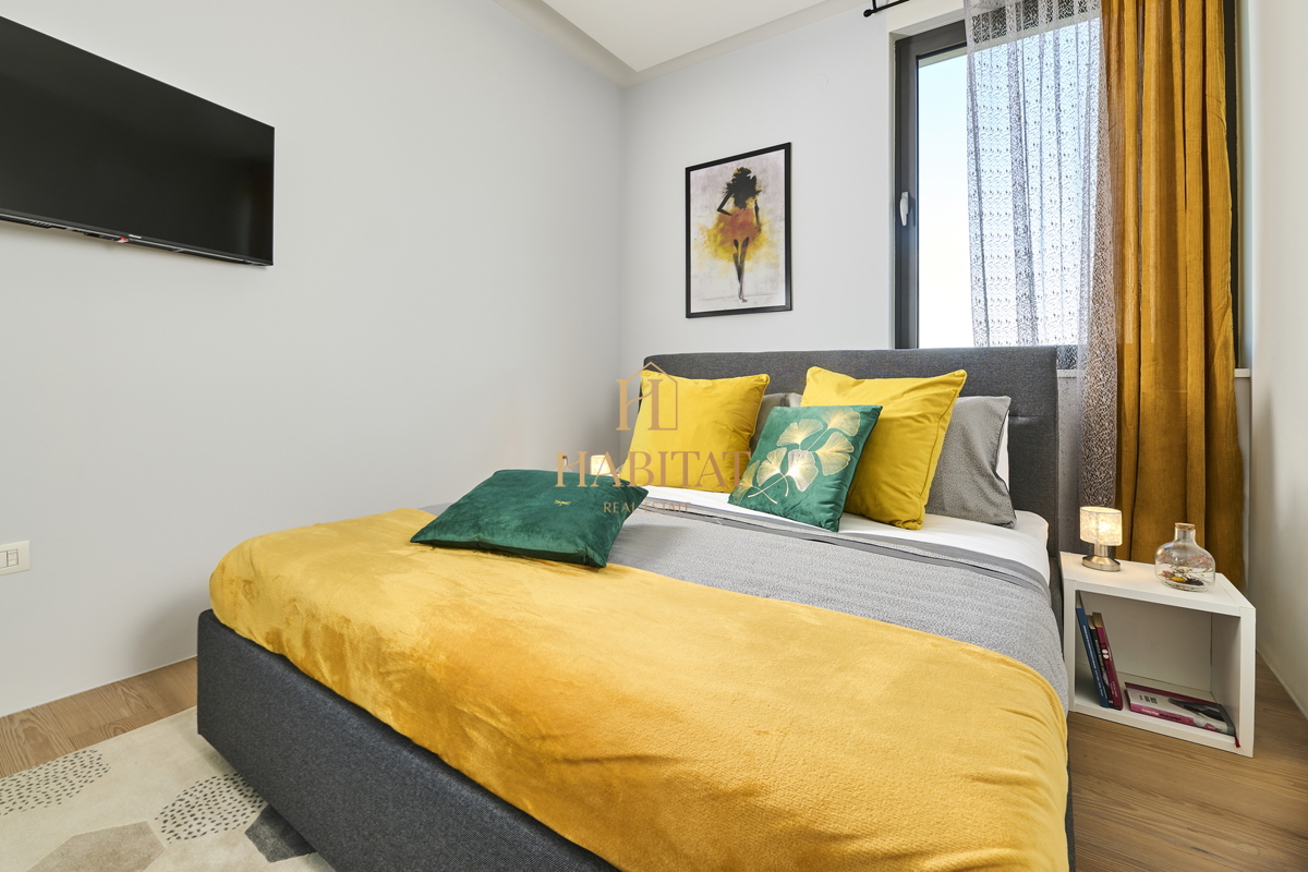 Istra, Zambratija, luksuzna vila 420 m2, 4 spalnice, 4 kopalnice, garaža